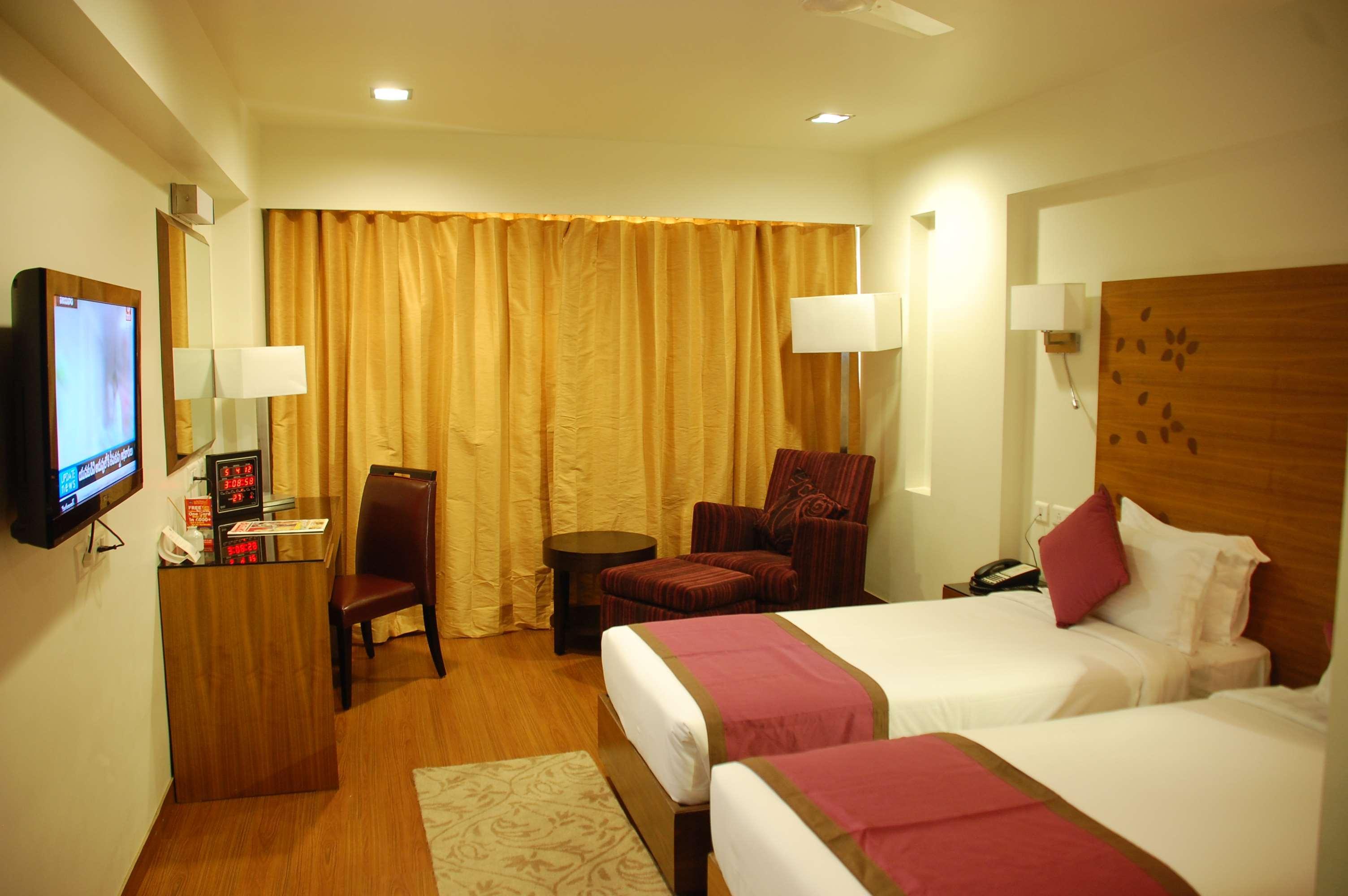 เบสท์เวสเทิร์น รามจันทรา Hotel วิสาขปัตนัม ภายนอก รูปภาพ